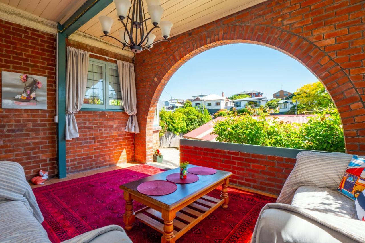 The Ocean Breeze Cbd Bed & Breakfast Timaru Exterior photo