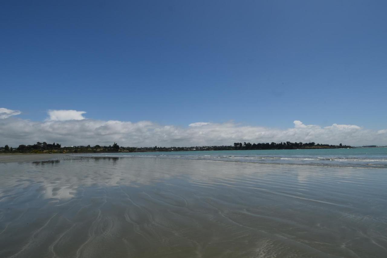 The Ocean Breeze Cbd Bed & Breakfast Timaru Exterior photo